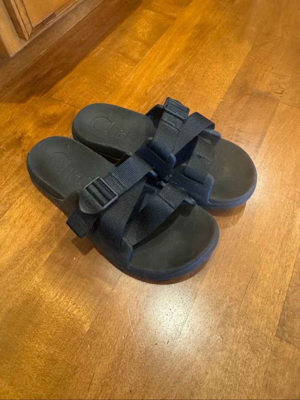 Chaco Chillos Black Slide Sandals Adjustable Strap Comfort Casual size 8